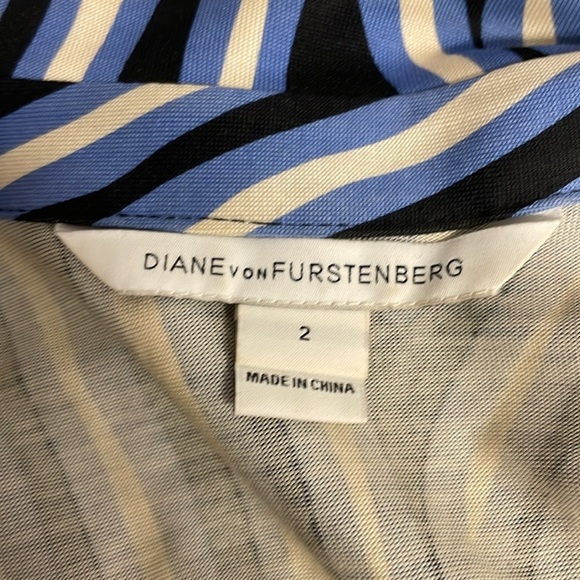 Diane Von Furstenberg DVF New Jeanne Two Wrap Dress Blue White Collared Size 2 - Picture 6 of 9